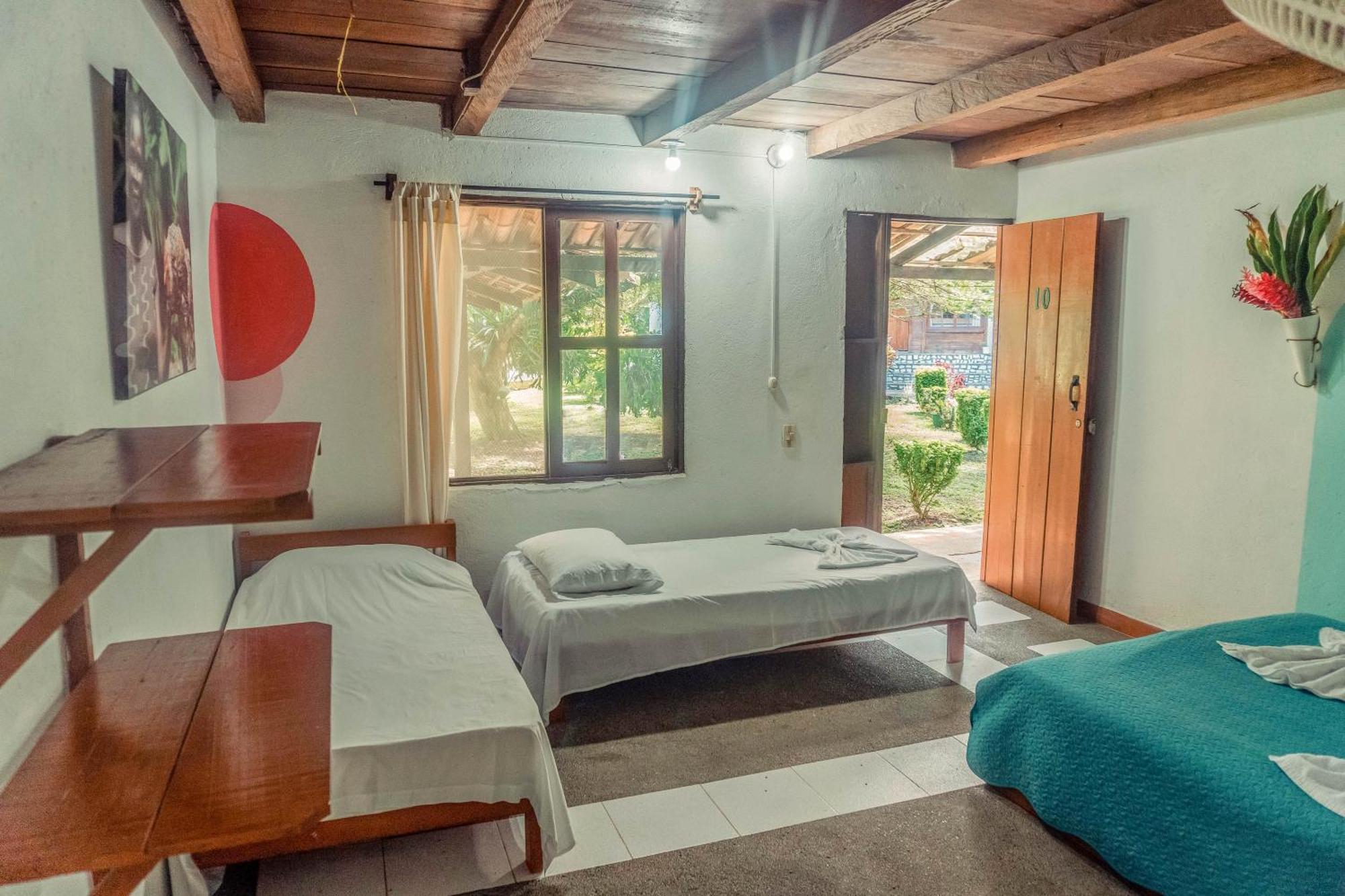 Hotel Los Robles Capurganá Habitación foto